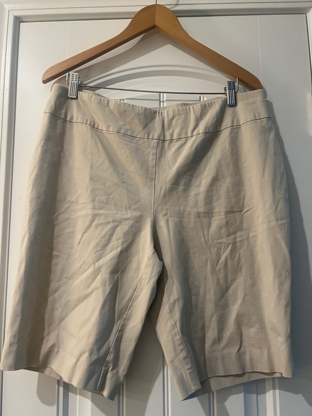 Crown & Ivy Shelby Pull on Shorts